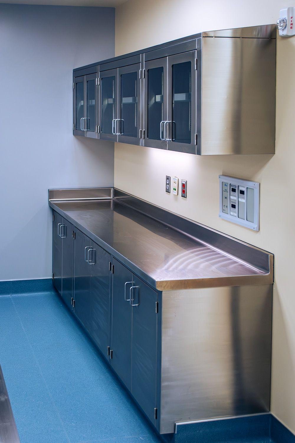 Modern Stainless Steel Lab Furniture Setup