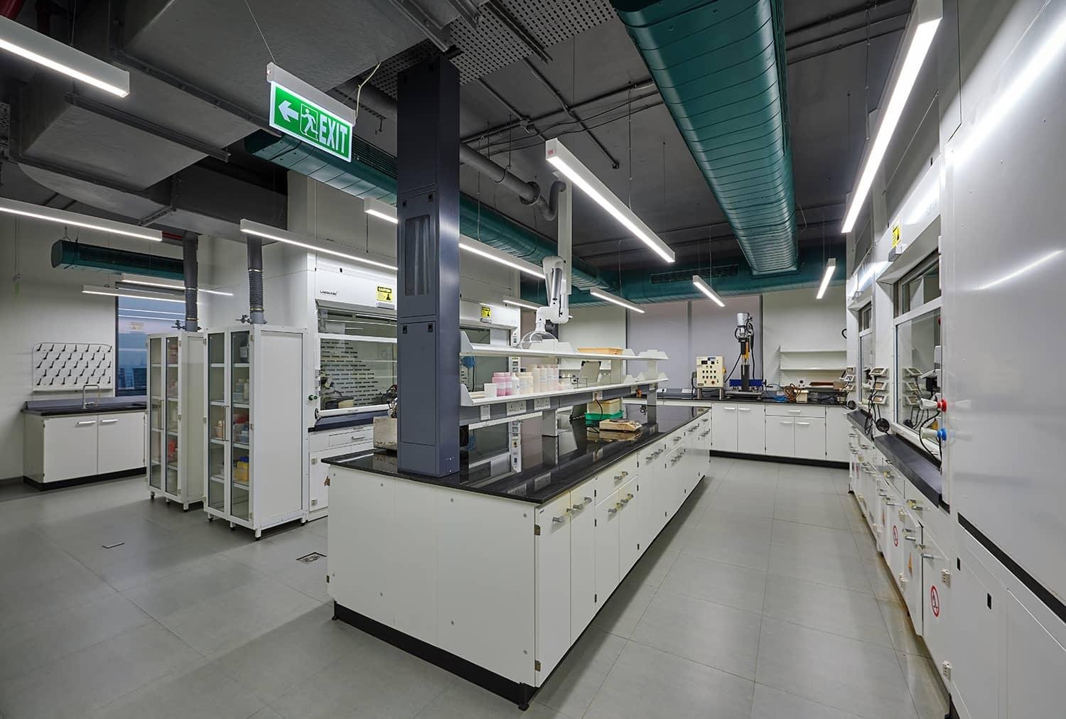 Laboratory Furniture Research Facilities